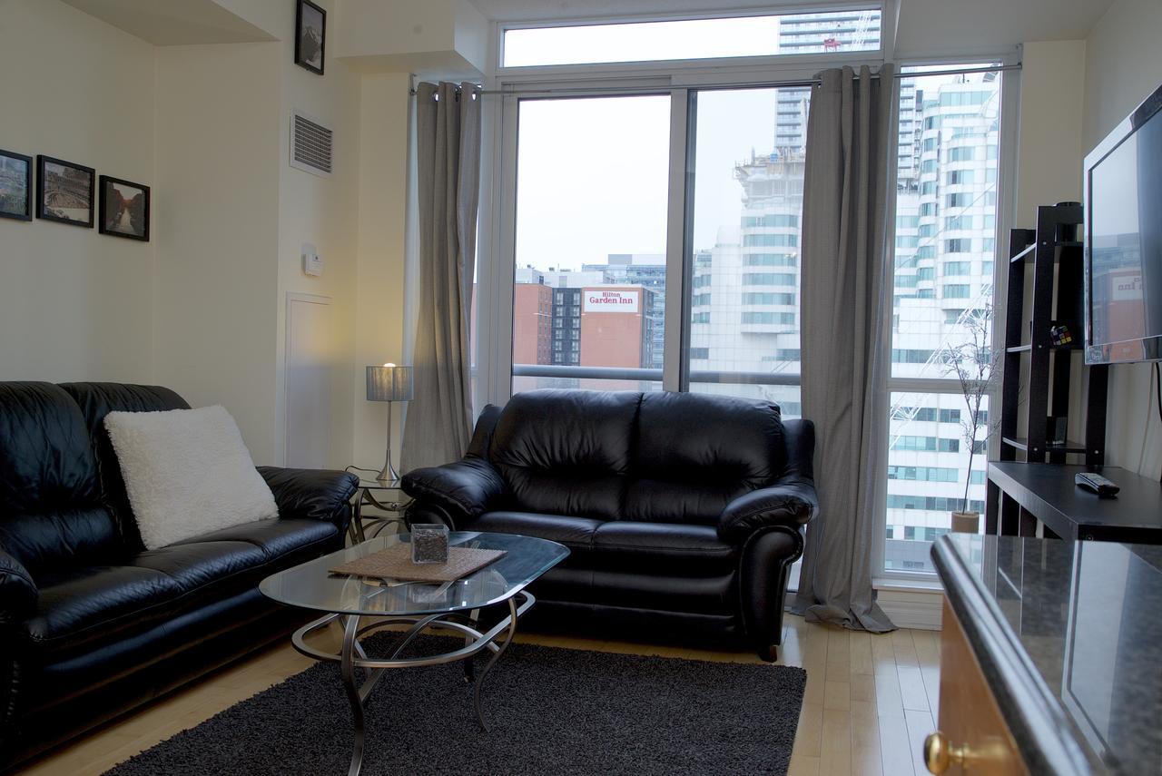 Cozy Penthouse Studio Toronto Exterior photo