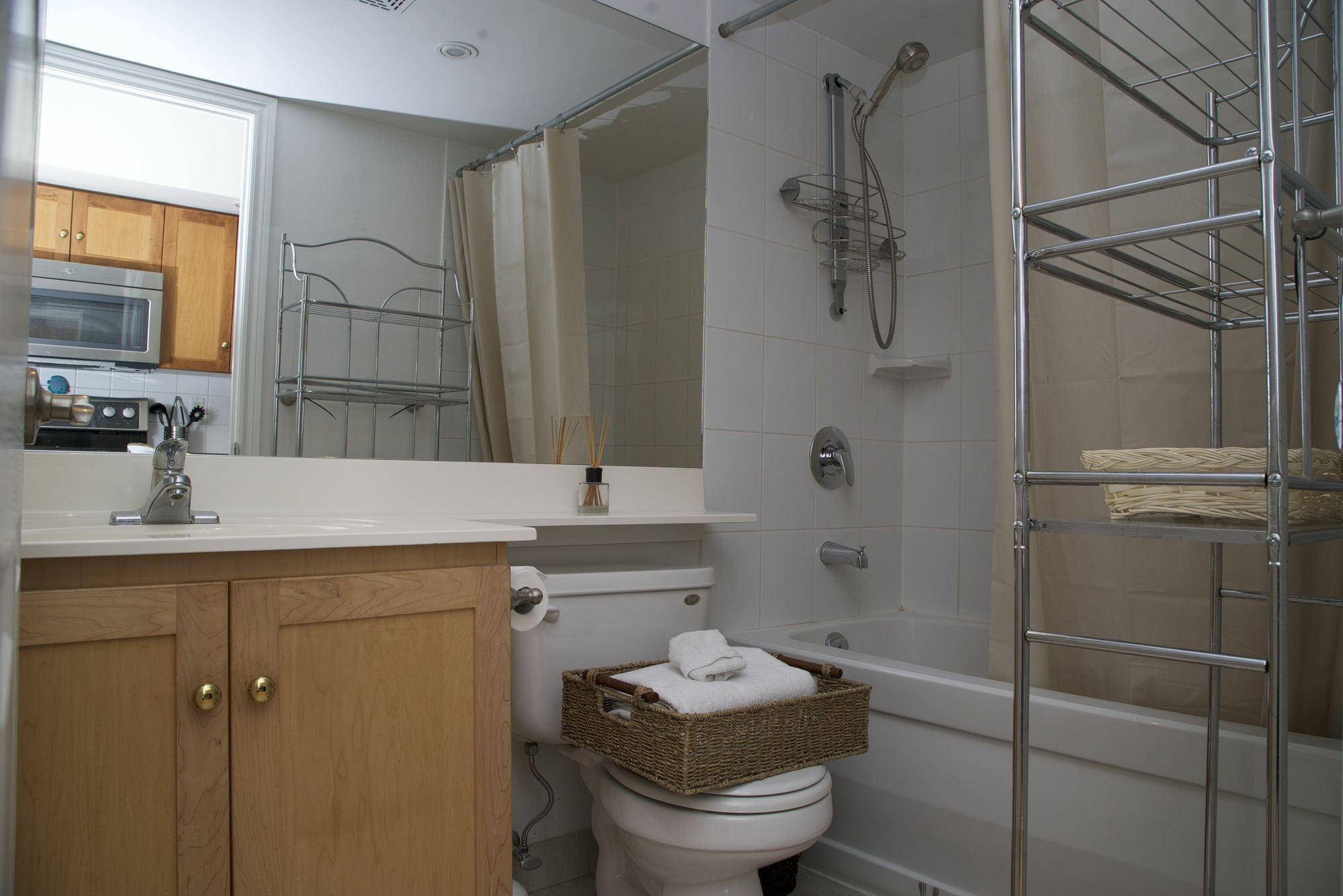 Cozy Penthouse Studio Toronto Exterior photo