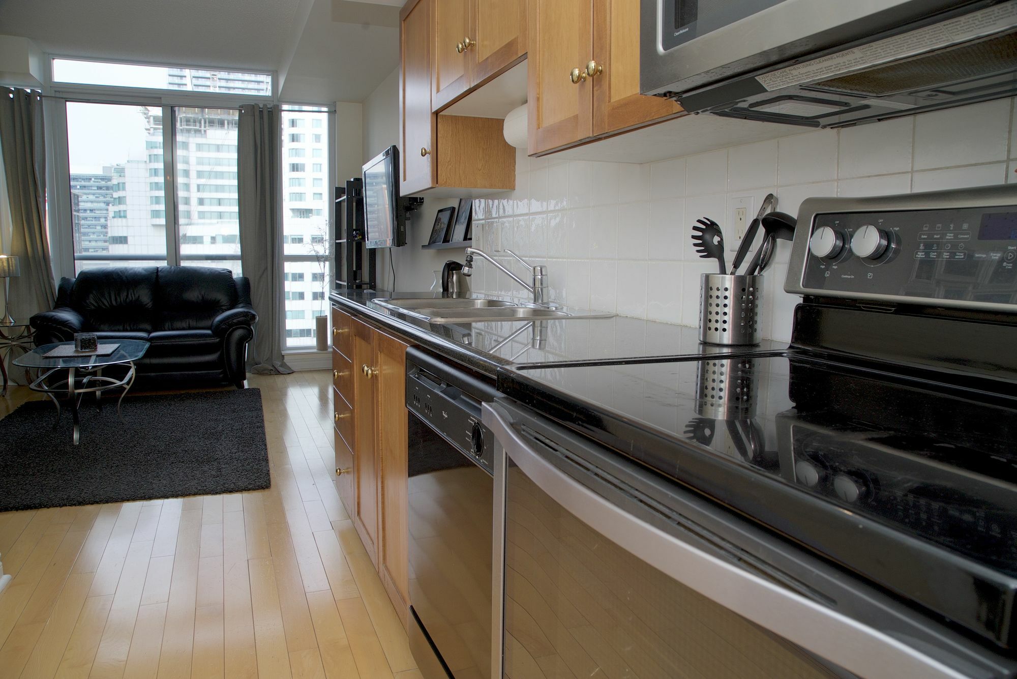 Cozy Penthouse Studio Toronto Exterior photo
